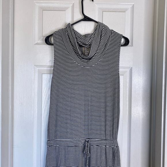 ANTHROPOLOGIE Dolan Black White Striped Knit Hi Lo Cowl Neck Maxi Dress Small - Picture 4 of 9